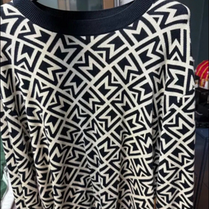 몽클레어 패턴 니트 스웨터