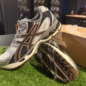 [새상품] 아식스 젤님버스10.1 정가이하(280)