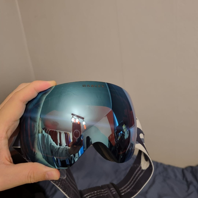 프리스키 풀세트 팝니다 (아토믹펑스7, 살로몬부츠, 오클리 플라이트덱 고글, 아디다스 프리스키의류 등)--4