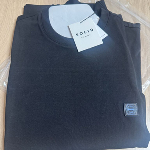 솔리드옴므 긴팔티 블랙