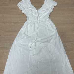 화이트 반팔 퍼프 원피스