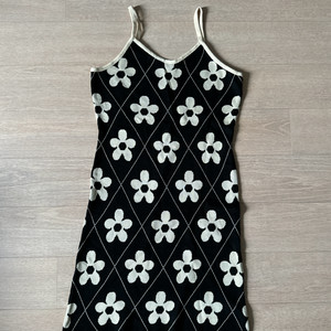 플라워 패턴 니트 나시원피스