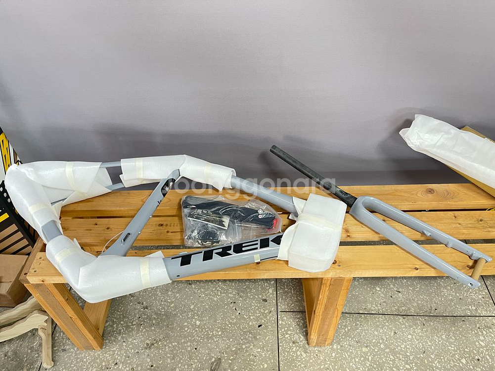 트렉 도마니 4세대 56 사이즈--0