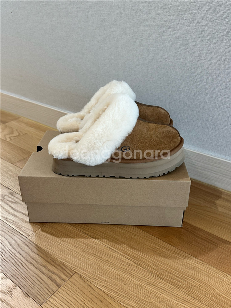UGG 디스케트 플랫폼 체스트넛 230/ 6 사이즈--3