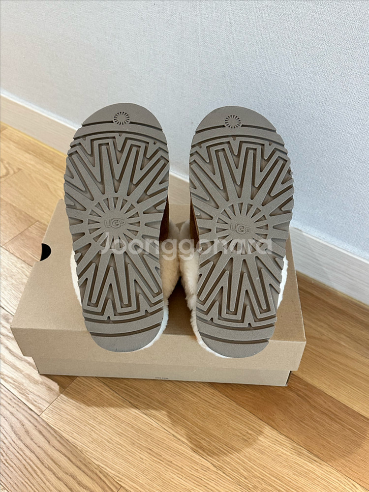 UGG 디스케트 플랫폼 체스트넛 230/ 6 사이즈--4