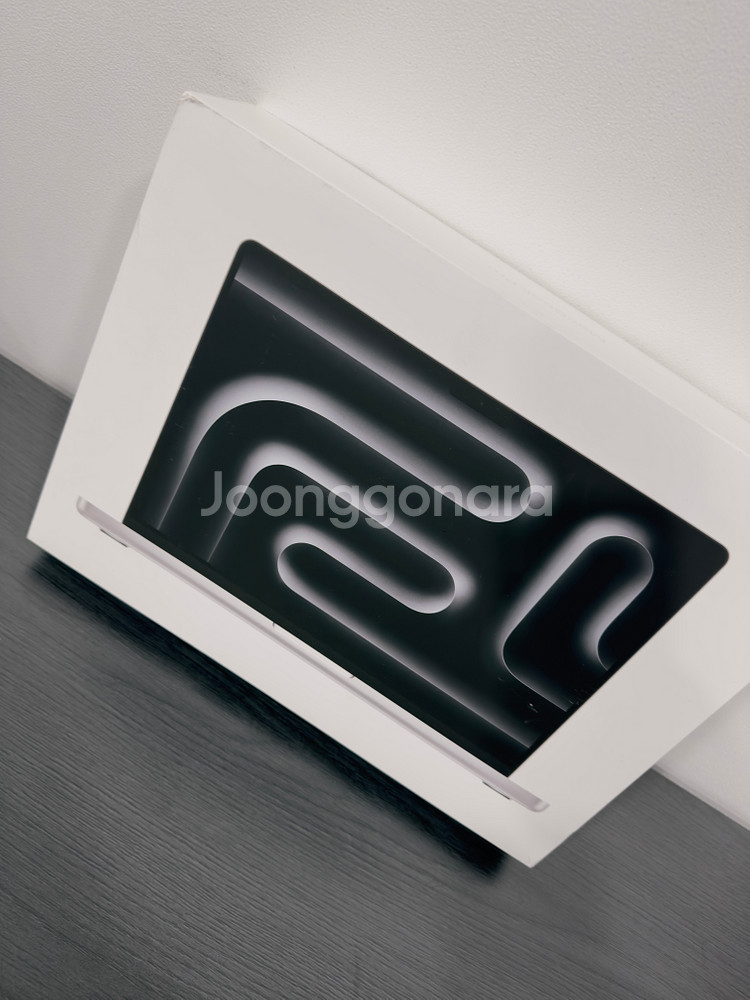 민트급 맥북프로 M3 MAX 맥스 14인치 36GB 1TB 실버 팝니다.--0