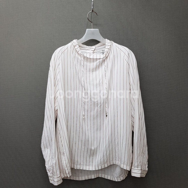 한섬 래트 2024 스트라이프 스트링 블라우스 S사이즈(택달린새제품)--0
