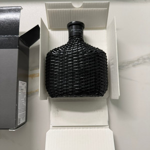 존바바토스 아티산 블랙 EDT 125ml 새제품