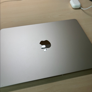 맥북 에어 M2 스타라이트