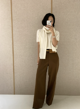 어라운드율 프레드머플러니트세트 새제품 아이보리 판매합니다--1