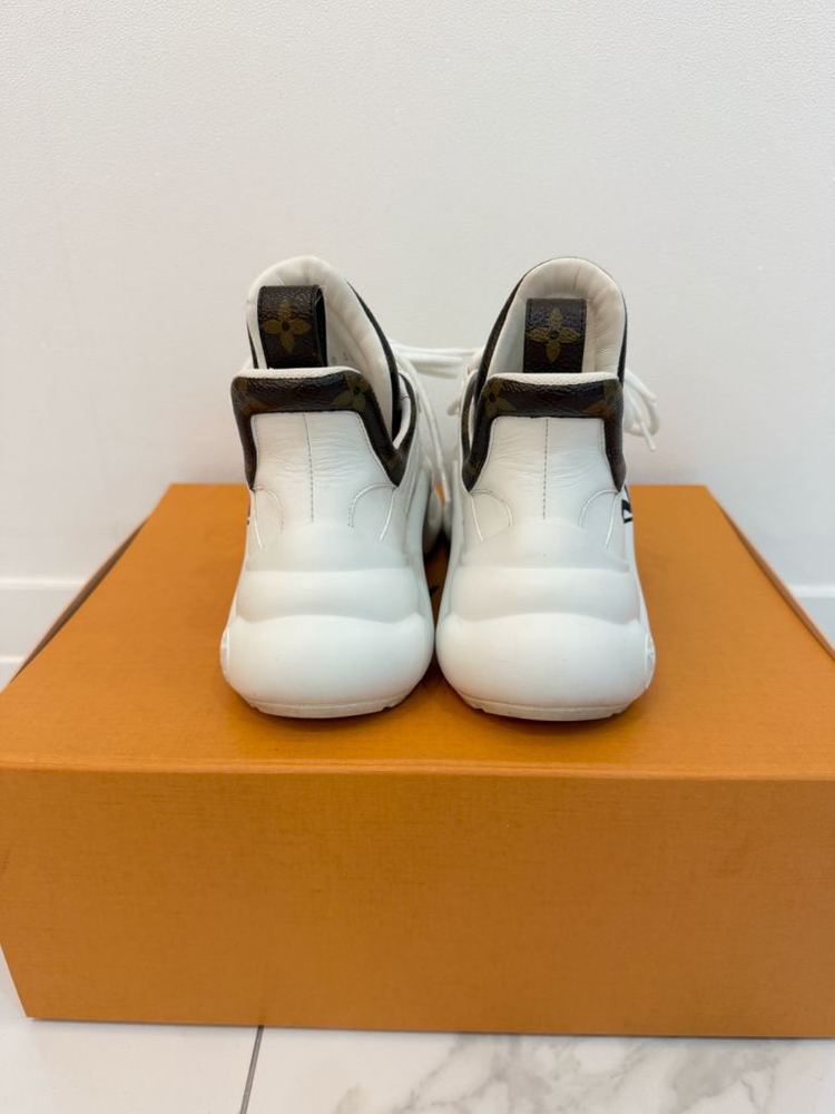 루이비통 아치라이트 스니커즈 이미지