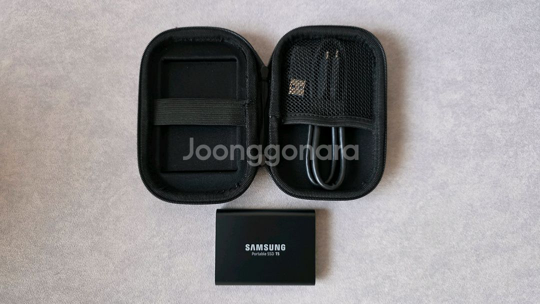 삼성 포터블 SSD T5 1TB--1