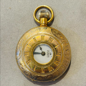 빈티지 골드 케이스 탁상시계