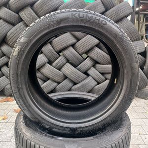245 45 19/275 40 19 금호타이어 (윈터타이어) 한대분 팝니다