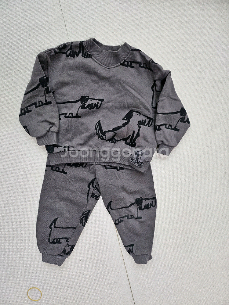 키즈 공룡 패턴 상하복 세트 104--0