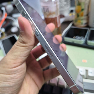 (8599)아이폰16프로 512 판매