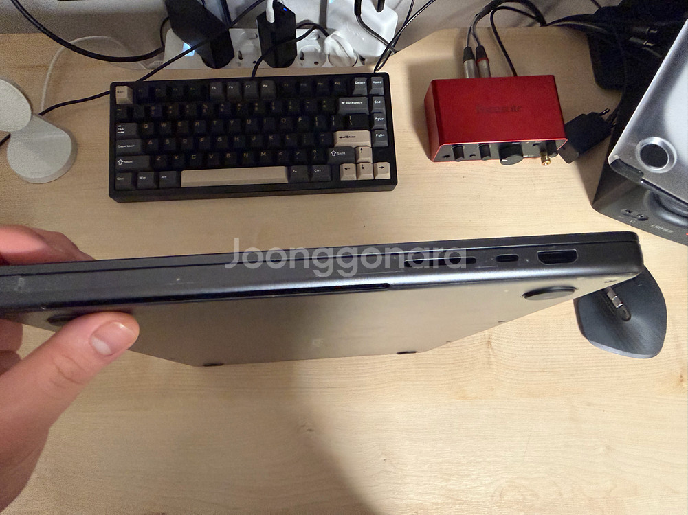 맥북 프로 16 M3 pro 512GB, 36GB 팝니다--2