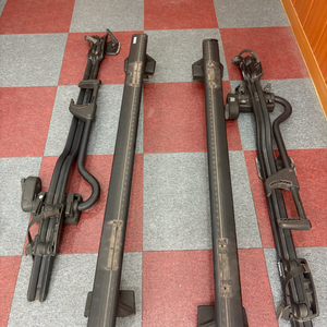 툴레 자전거 캐리어 판매합니다.