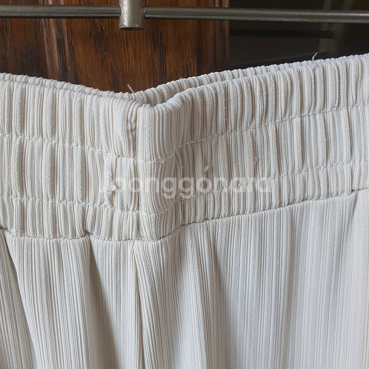 아이보리 화이트 플리츠 밴딩 와이드 팬츠 찰랑 쿨 남여공용 편한 긴바지 주름--2