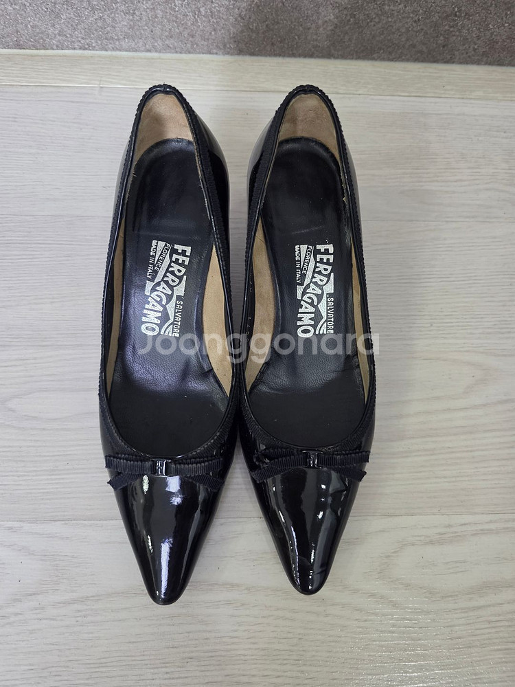 정품 페라가모 여성 구두 5사이즈 (220mm)--1
