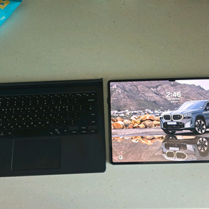 갤럭시탭 S10 울트라 256GB WiFi키보드커버포함 박스