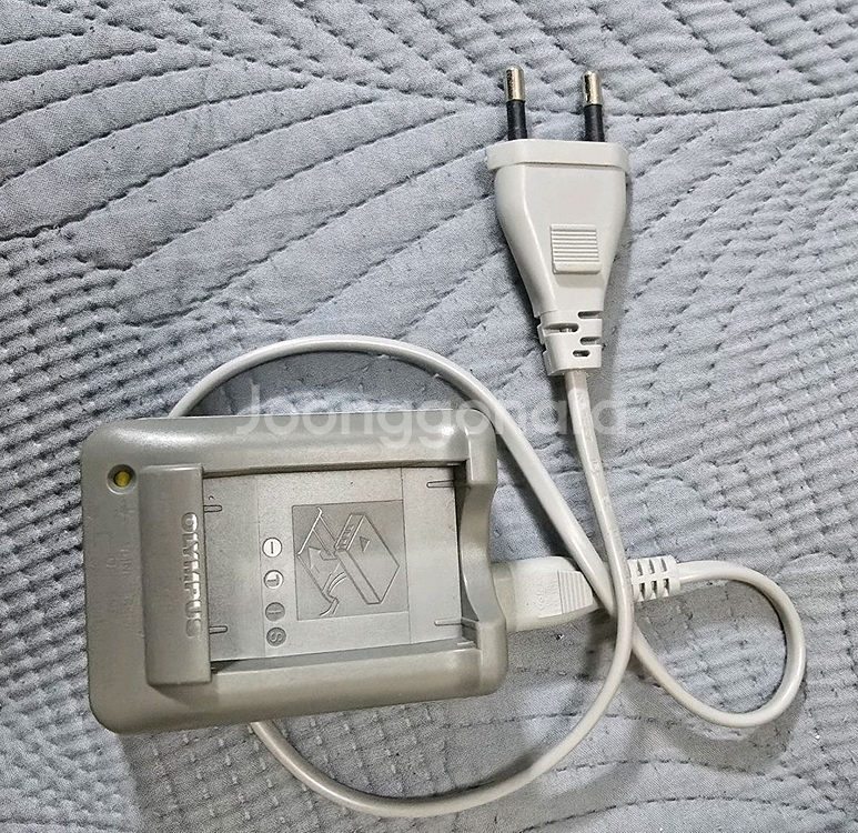 올림푸스 BCS-5 배터리 충전기--1