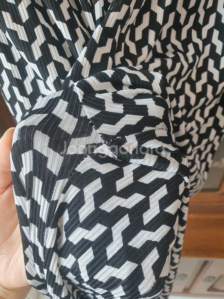 패턴 플리츠 밴딩 와이드 팬츠 찰랑 블랙 검정 쿨 남여공용 편한 긴바지 체크 헤링본 테셀레이션 셰브론 옵티컬 아트--6