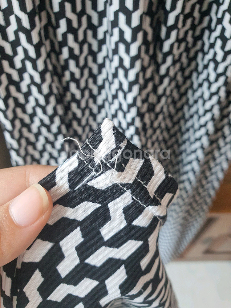 패턴 플리츠 밴딩 와이드 팬츠 찰랑 블랙 검정 쿨 남여공용 편한 긴바지 체크 헤링본 테셀레이션 셰브론 옵티컬 아트--7