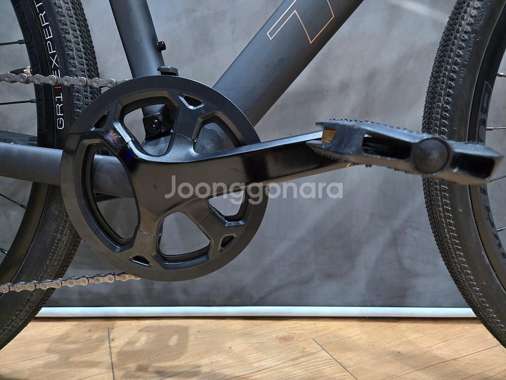 26 트렉 FX 4 카본 하이브리드 자전거 (S사이즈)--1