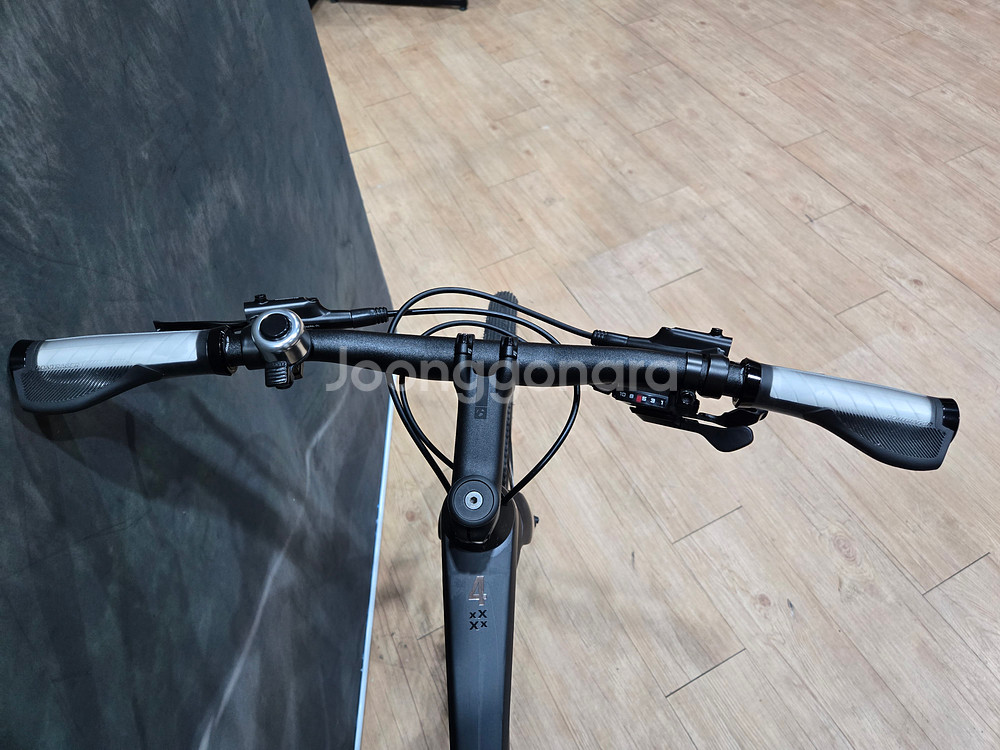 26 트렉 FX 4 카본 하이브리드 자전거 (S사이즈)--8