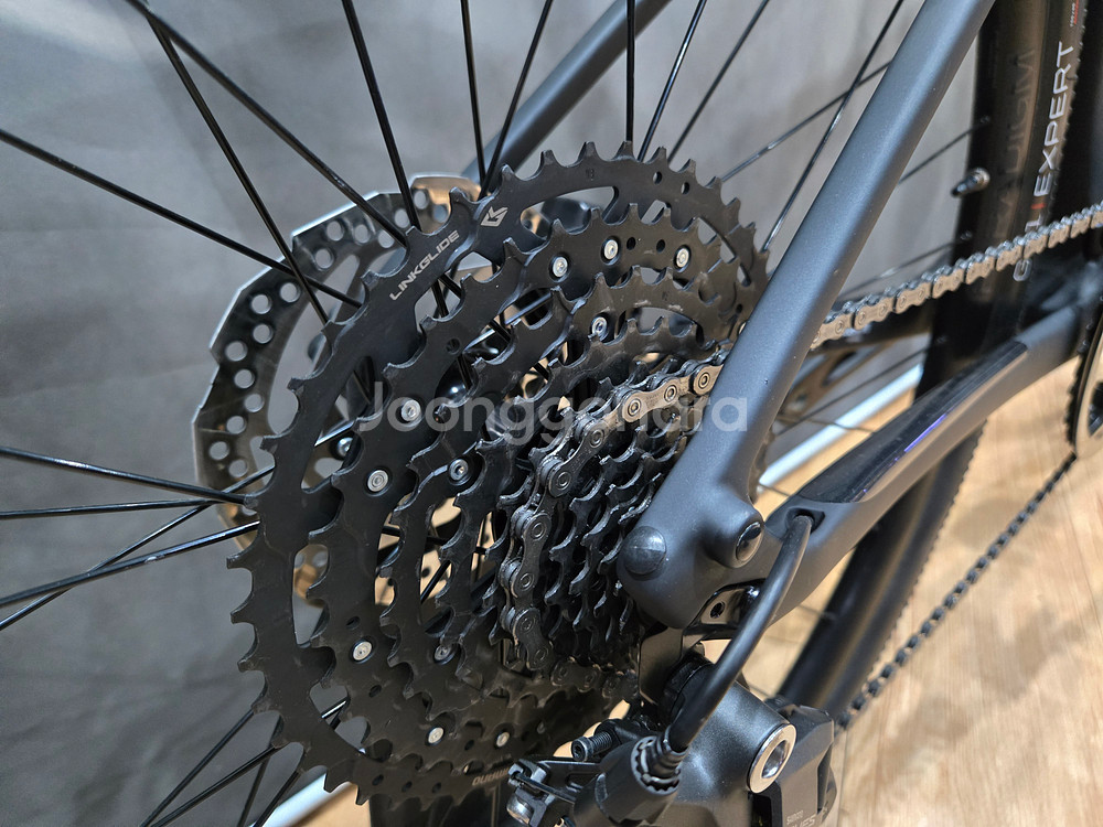 26 트렉 FX 4 카본 하이브리드 자전거 (S사이즈)--3