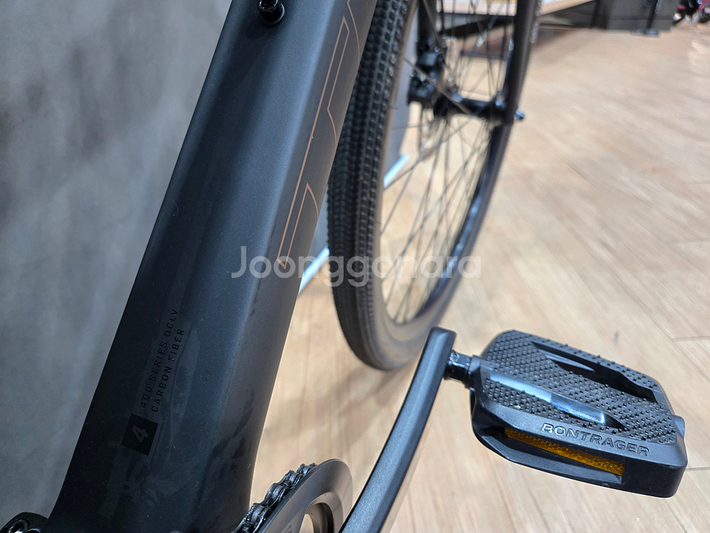 26 트렉 FX 4 카본 하이브리드 자전거 (S사이즈)--4