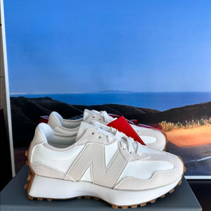 [245] 뉴발란스 우먼즈 327 린넨 씨솔트 여성용 운동화 WS327NKD