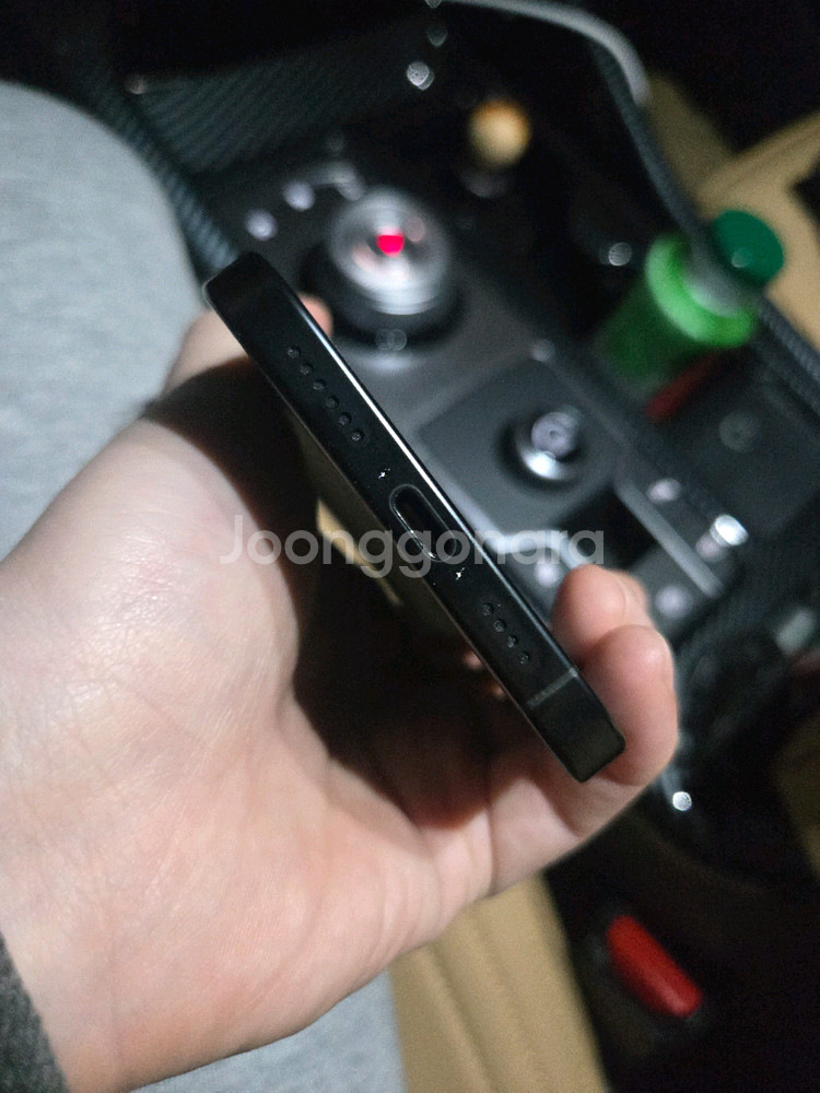 아이폰16 프로맥스 256G 블랙 새상품급 판매. 배터리 100%--3