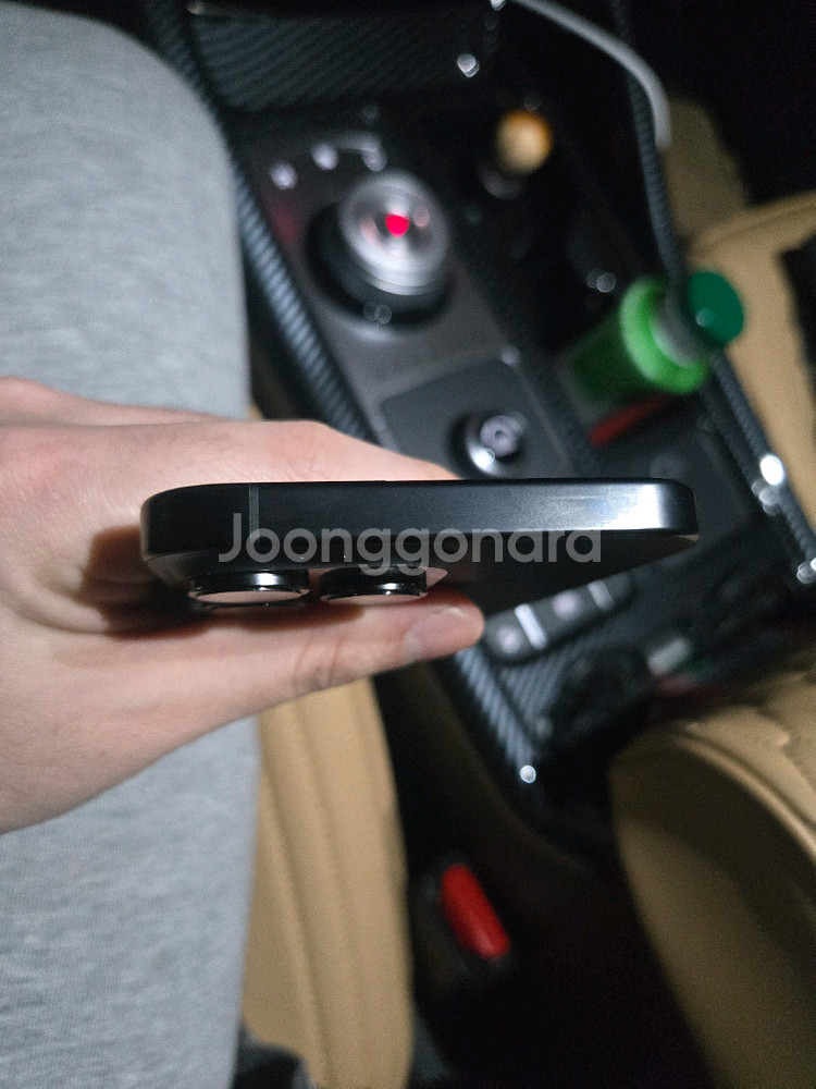 아이폰16 프로맥스 256G 블랙 새상품급 판매. 배터리 100%--5