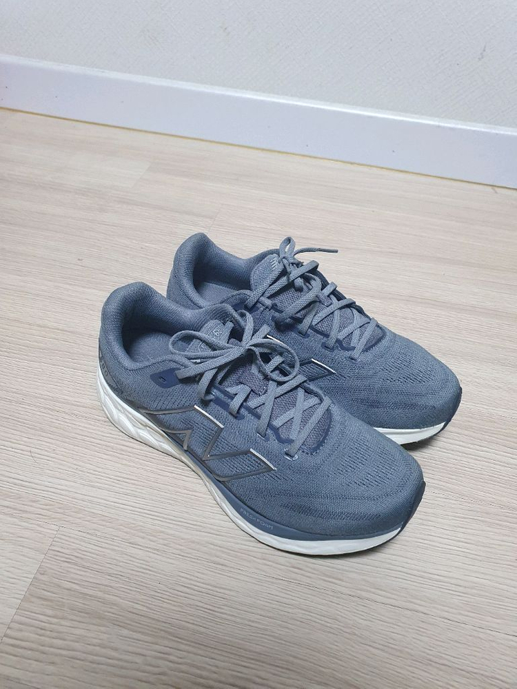 뉴발란스 680 v8 프레쉬폼 운동화 그레이 265 이미지