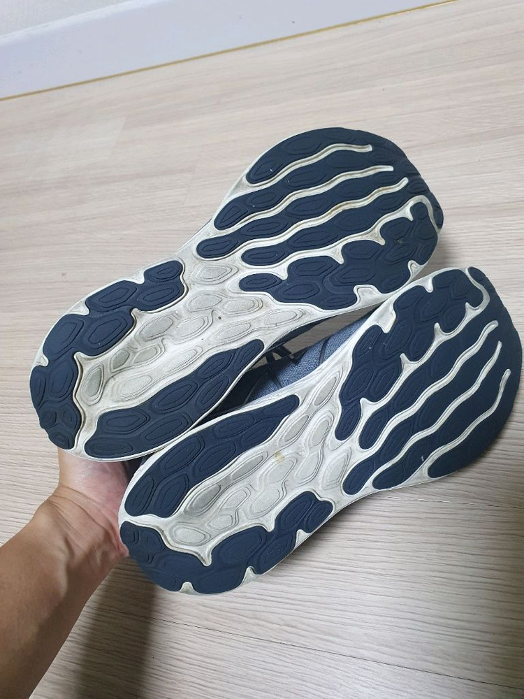 뉴발란스 680 v8 프레쉬폼 운동화 그레이 265 이미지