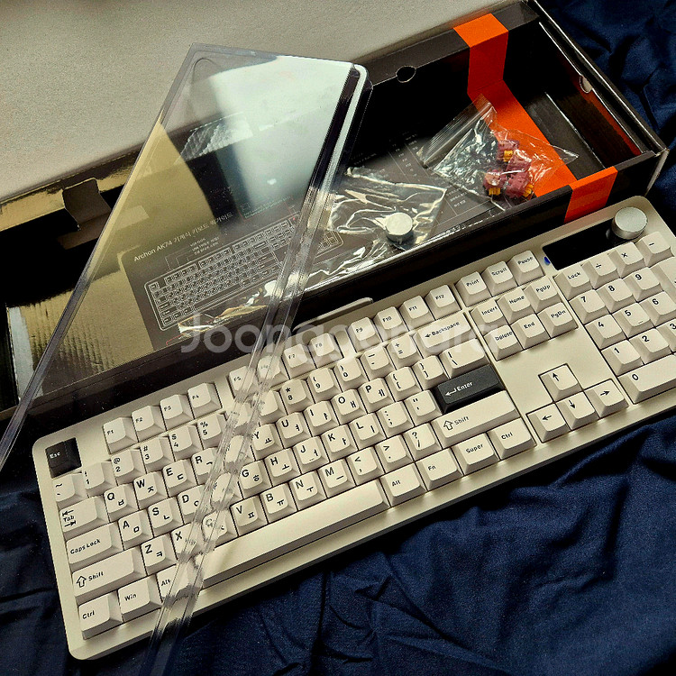 프리플로우 Archon AK74 104키 무선 기계식 키보드--5