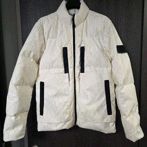 스톤아일랜드 쉐도우 프로젝트 레이저 폴리-하이드 2 레이어 다운 패딩