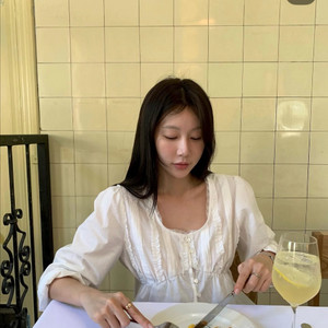 lillycotts 릴리코츠 Lia 블라우스 급처분