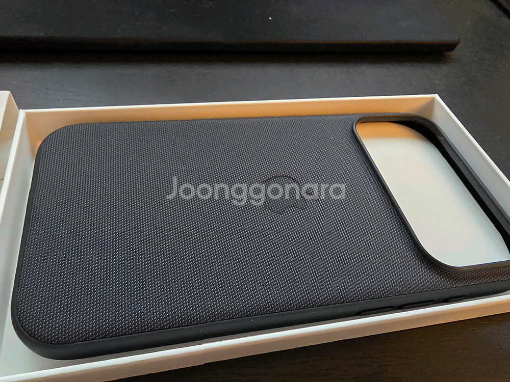 아이폰 17프로맥스 테크우븐케이스 블랙 팝니다.--0