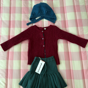 미샤앤퍼프모자+봉통모헤어가디건+미샤스케이팅