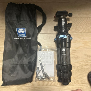 SIRUI AM-223-KR 삼각대 팝니다