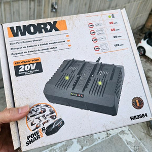 WORX WA3384 듀얼 배터리 충전기 이미지