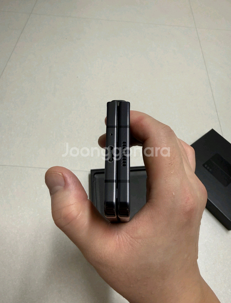 갤럭시 폴드5 256gb SS급 판매해요--4