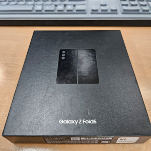 갤럭시 폴드5 256gb SS급 판매해요