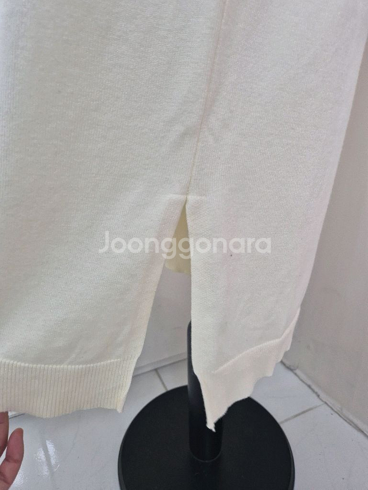 브이넥 크림 아이보리 니트 롱 원피스 (프리사이즈)--7