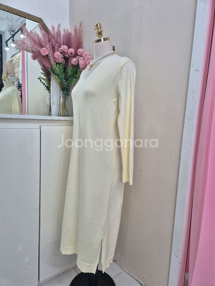 브이넥 크림 아이보리 니트 롱 원피스 (프리사이즈)--4
