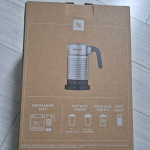 네스프레소 우유 거품기에어로치노4미개봉 새제품입니다.