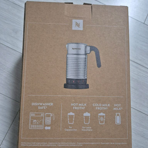 네스프레소 우유 거품기에어로치노4미개봉 새제품입니다.